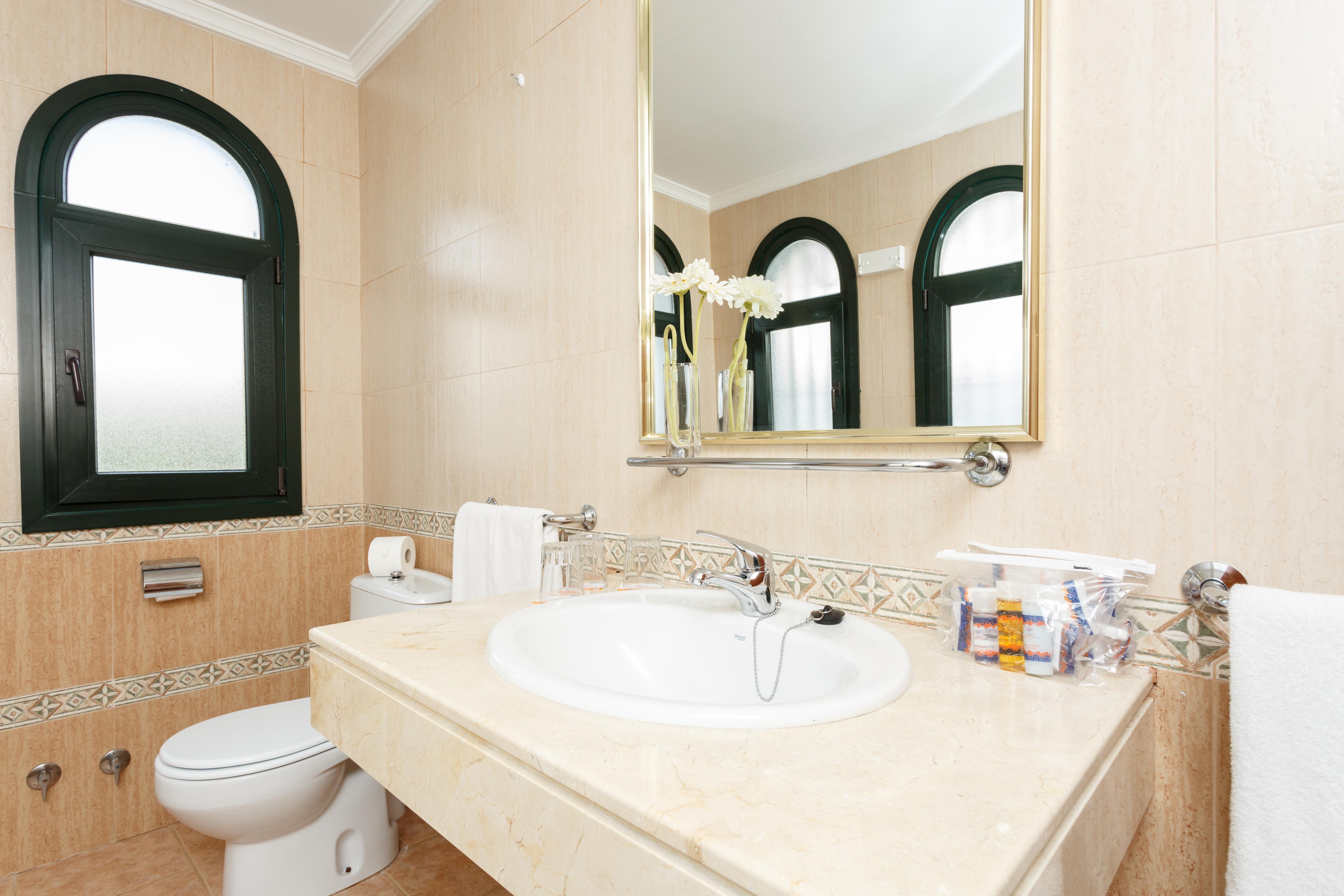 Globales Pueblo Andaluz Hotel San Pedro de Alcántara Eksteriør billede